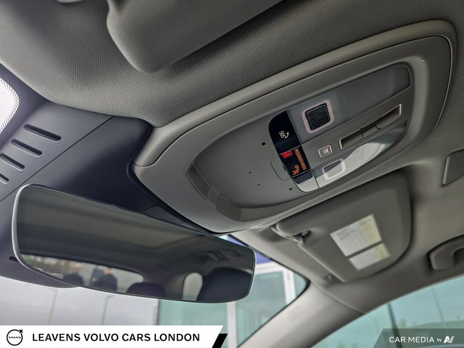 2024 Volvo XC60 CORE DARK THEME-20