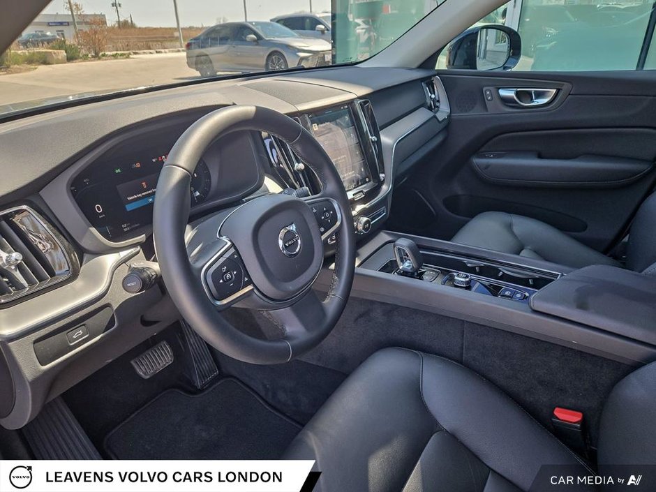 2024 Volvo XC60 CORE DARK THEME-12