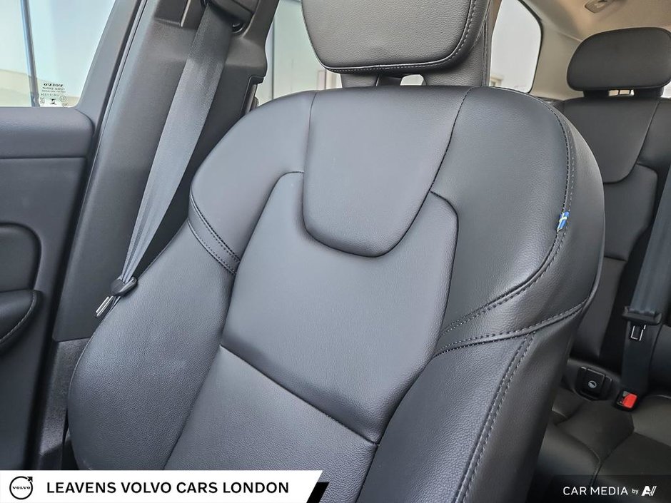 2024 Volvo XC60 CORE DARK THEME-19