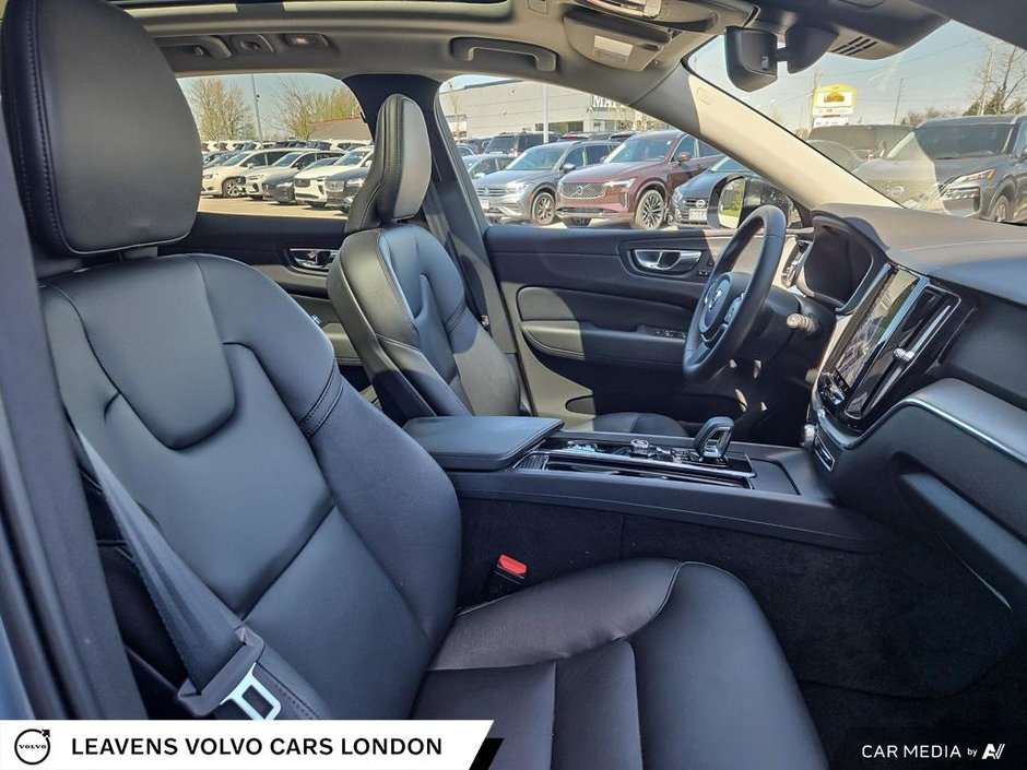 2024 Volvo XC60 CORE DARK THEME-21