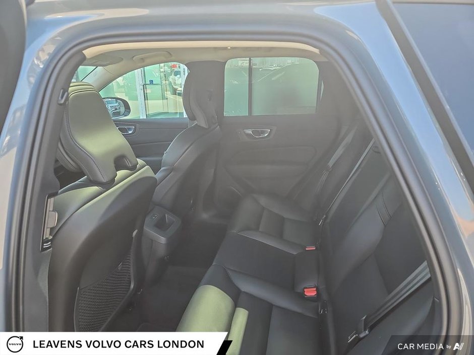 2024 Volvo XC60 CORE DARK THEME-22