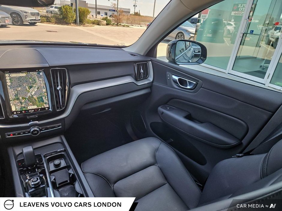 2024 Volvo XC60 CORE DARK THEME-24