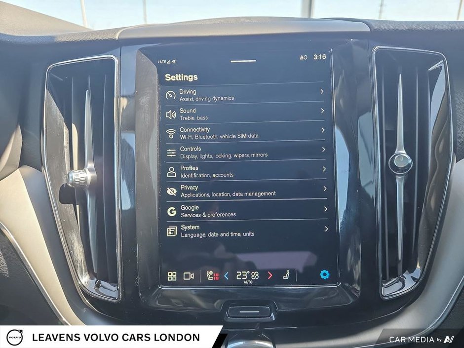2024 Volvo XC60 CORE DARK THEME-27