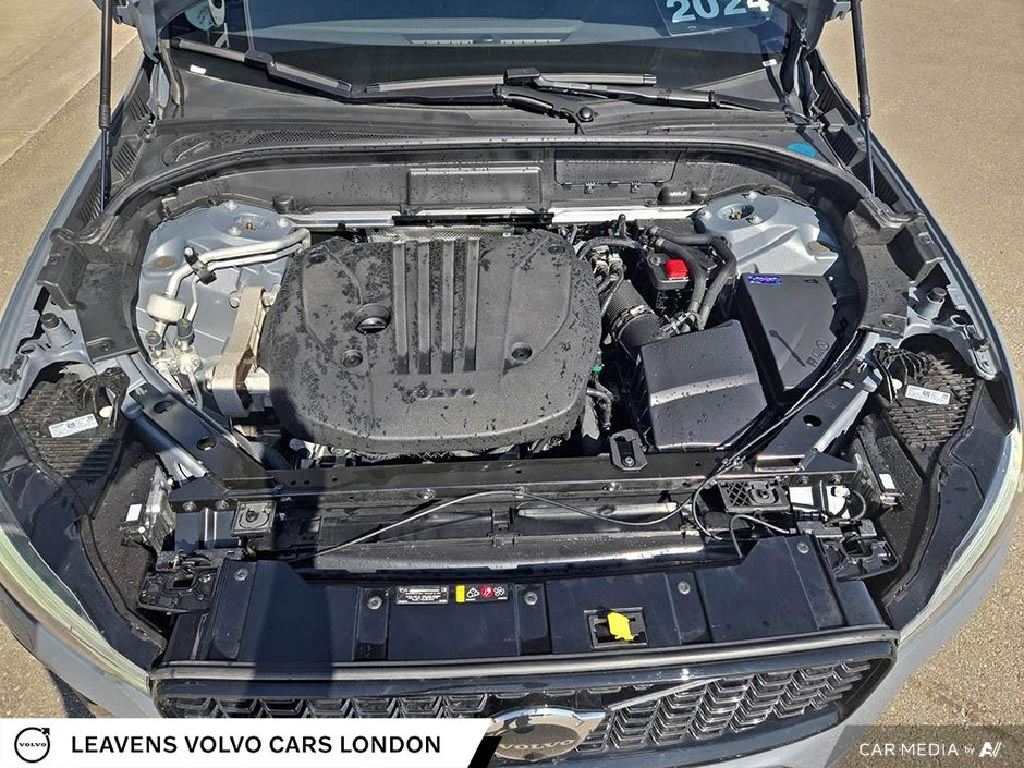 2024 Volvo XC60 PLUS DARK THEME-10