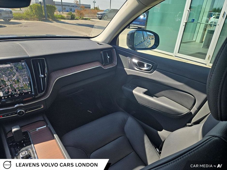 2024 Volvo XC60 PLUS DARK THEME-28