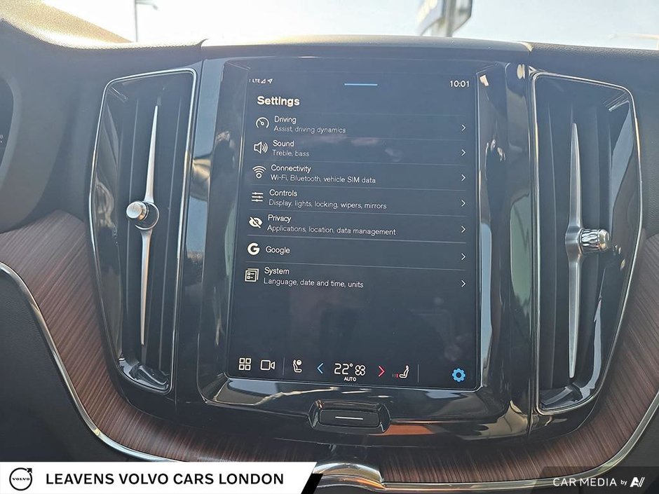 2024 Volvo XC60 PLUS DARK THEME-20