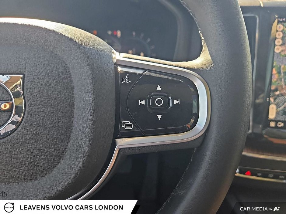 2024 Volvo XC60 PLUS DARK THEME-15