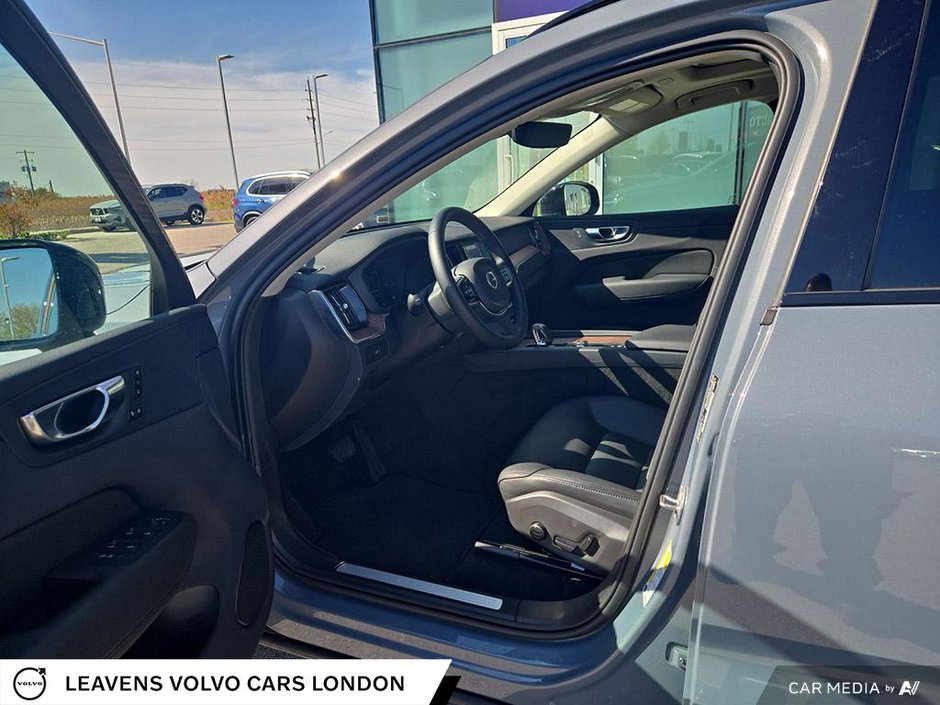 2024 Volvo XC60 PLUS DARK THEME-29