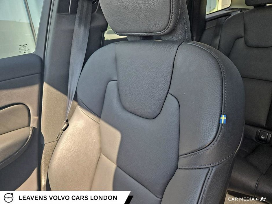 2024 Volvo XC60 PLUS DARK THEME-23