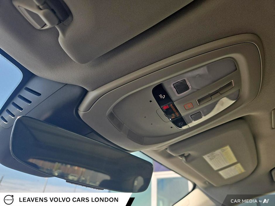 2024 Volvo XC60 PLUS DARK THEME-24