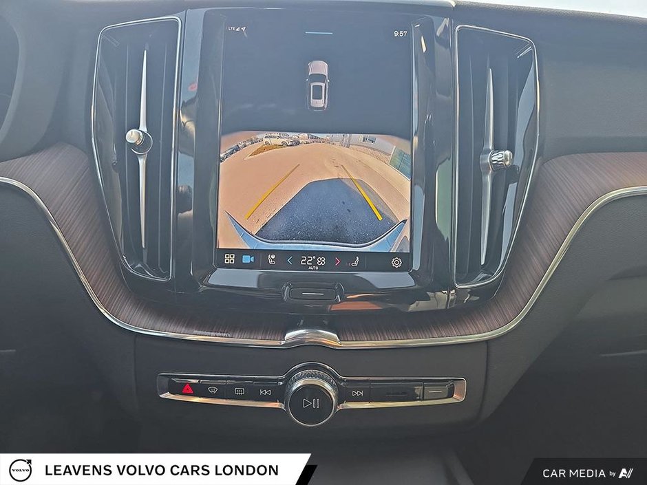 2024 Volvo XC60 PLUS DARK THEME-18