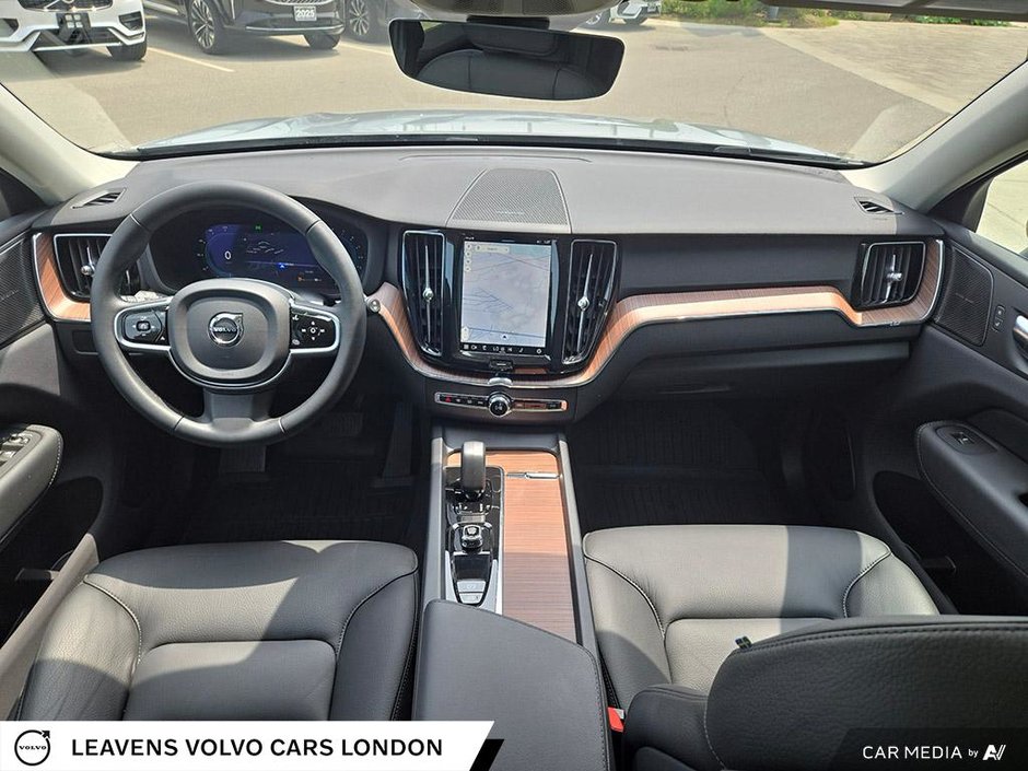 2024 Volvo XC60 PLUS DARK THEME-28