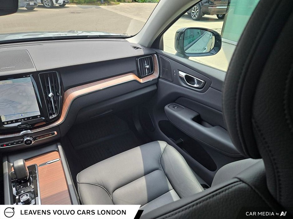 2024 Volvo XC60 PLUS DARK THEME-29