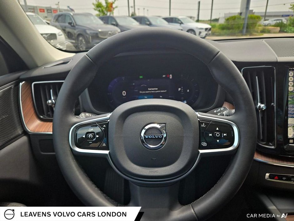 2024 Volvo XC60 PLUS DARK THEME-15