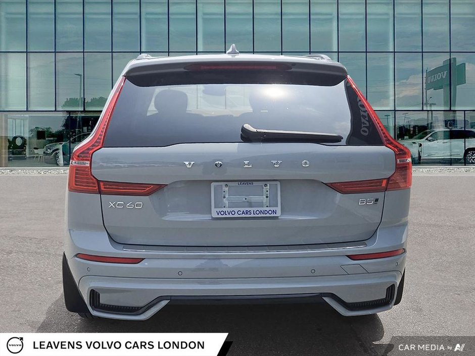 2024 Volvo XC60 PLUS DARK THEME-4