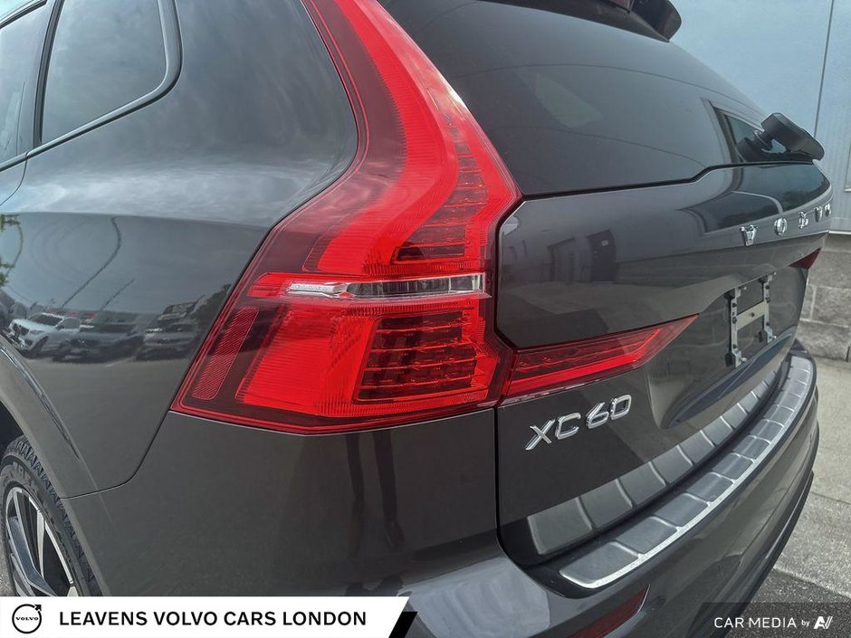2024 Volvo XC60 PLUS DARK THEME-10