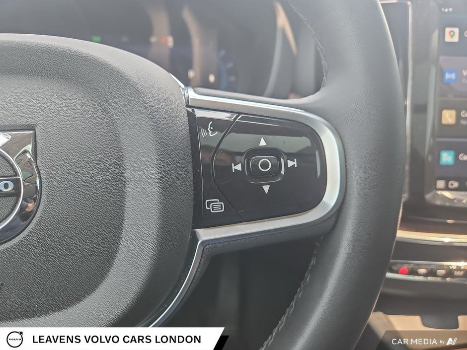 2024 Volvo XC60 PLUS DARK THEME-15