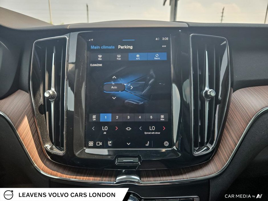 2024 Volvo XC60 PLUS DARK THEME-29