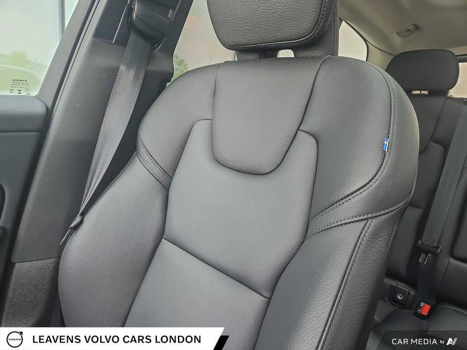 2024 Volvo XC60 PLUS DARK THEME-19
