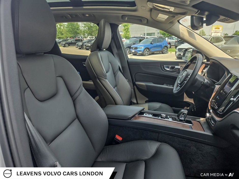 2024 Volvo XC60 PLUS DARK THEME-21