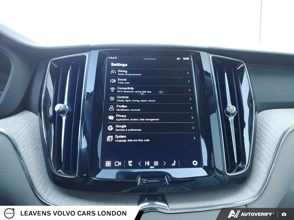 2024 Volvo XC60 PLUS DARK THEME-21