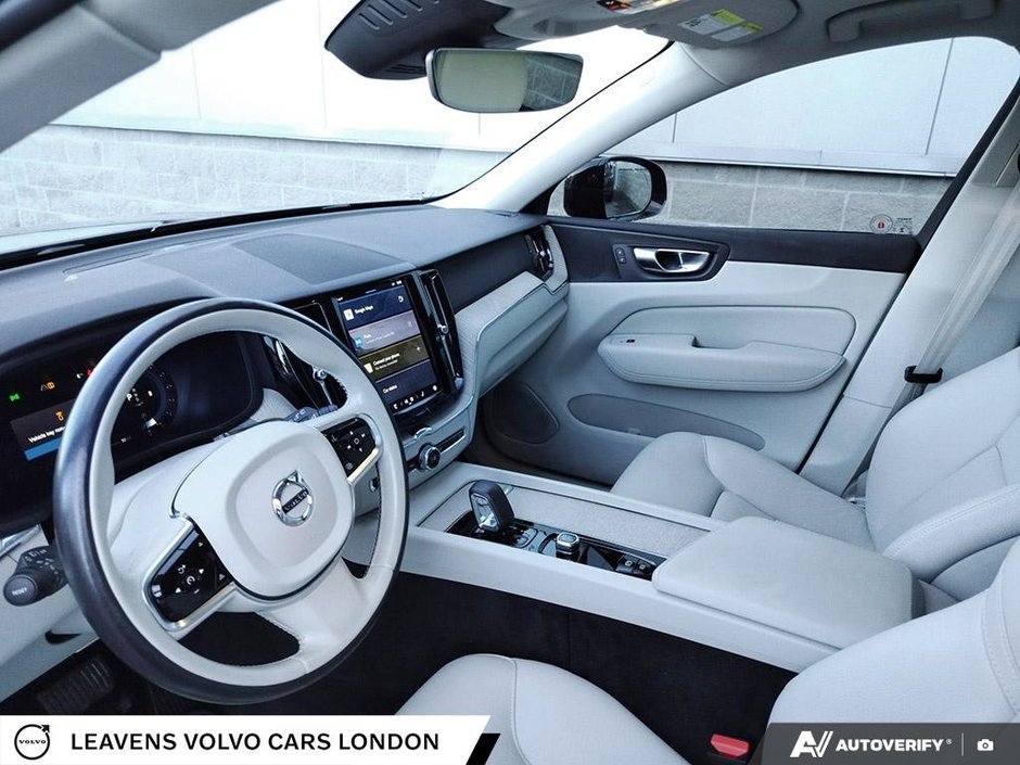 2024 Volvo XC60 PLUS DARK THEME-12