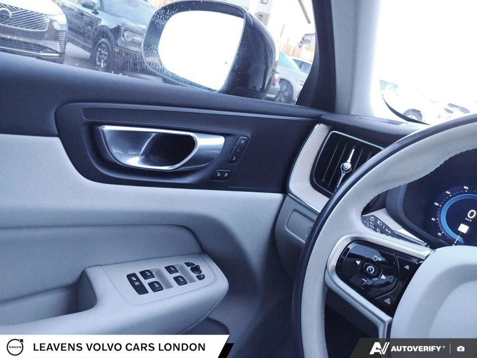 2024 Volvo XC60 PLUS DARK THEME-16