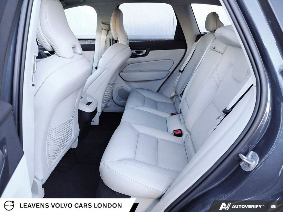 2024 Volvo XC60 PLUS DARK THEME-26