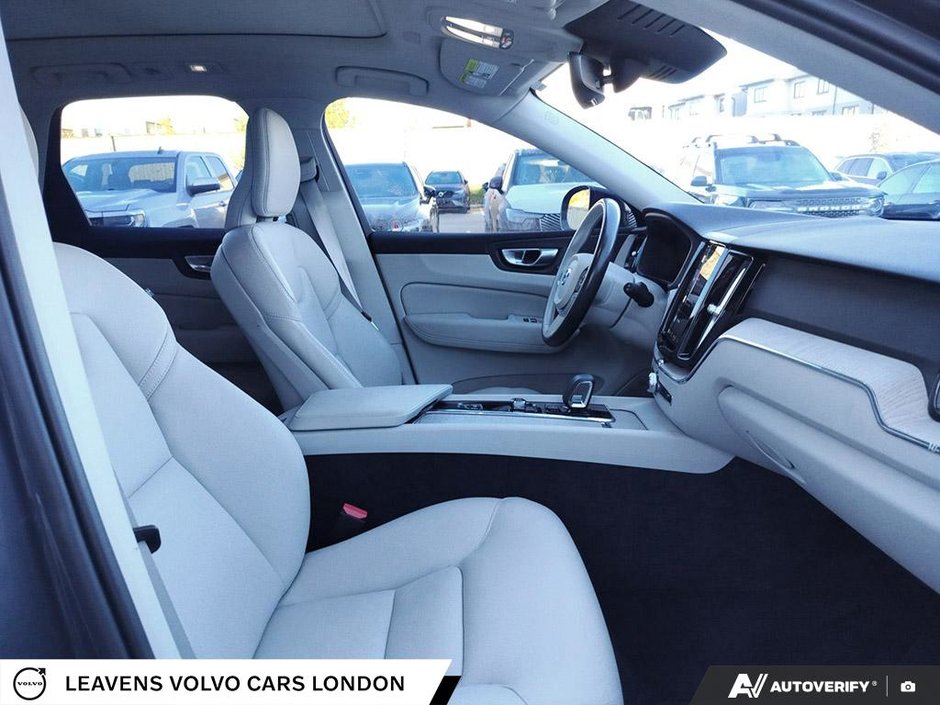 2024 Volvo XC60 PLUS DARK THEME-25