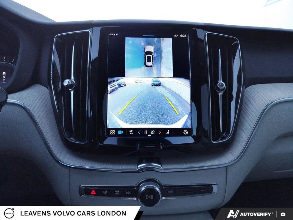 2024 Volvo XC60 PLUS DARK THEME-19