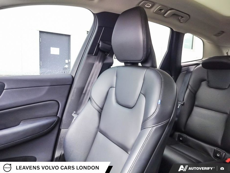 2024 Volvo XC60 CORE DARK THEME-19