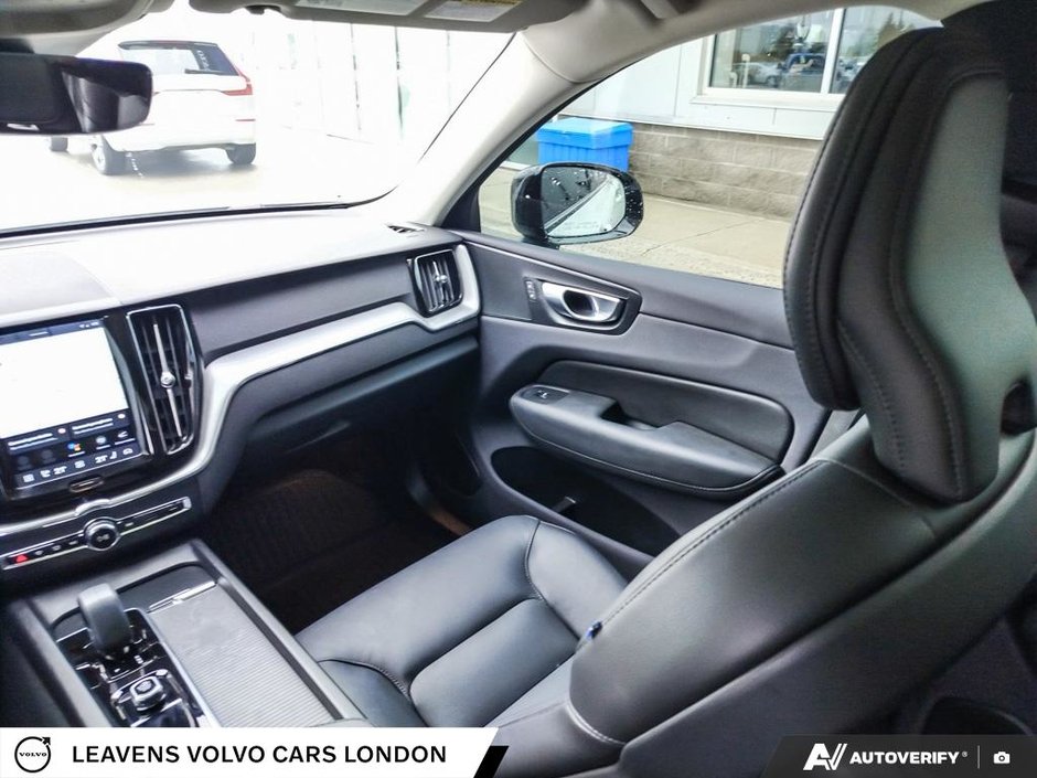 2024 Volvo XC60 CORE DARK THEME-24