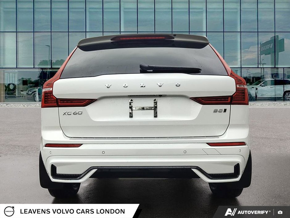 2024 Volvo XC60 CORE DARK THEME-4