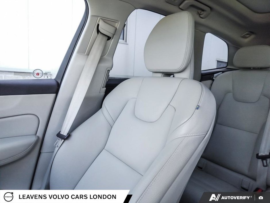 2024 Volvo XC60 CORE DARK THEME-19
