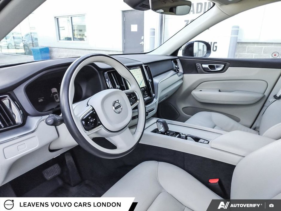 2024 Volvo XC60 CORE DARK THEME-12