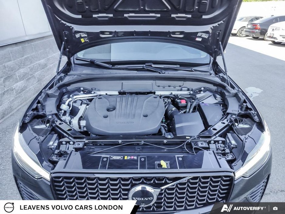 2024 Volvo XC60 PLUS DARK THEME-9