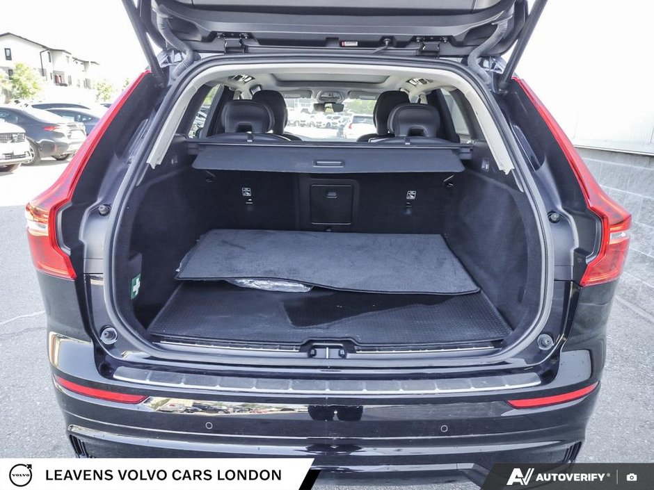 2024 Volvo XC60 PLUS DARK THEME-11