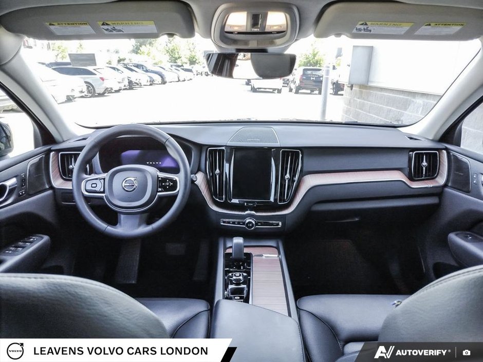 2024 Volvo XC60 PLUS DARK THEME-23