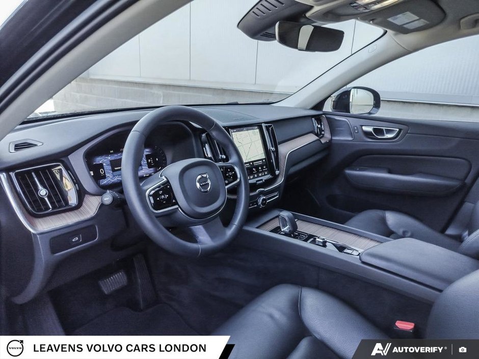2024 Volvo XC60 PLUS DARK THEME-12