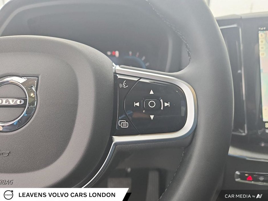 2025 Volvo XC60 ULTRA DARK THEME-15