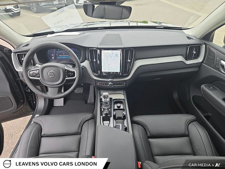 2025 Volvo XC60 ULTRA DARK THEME-29