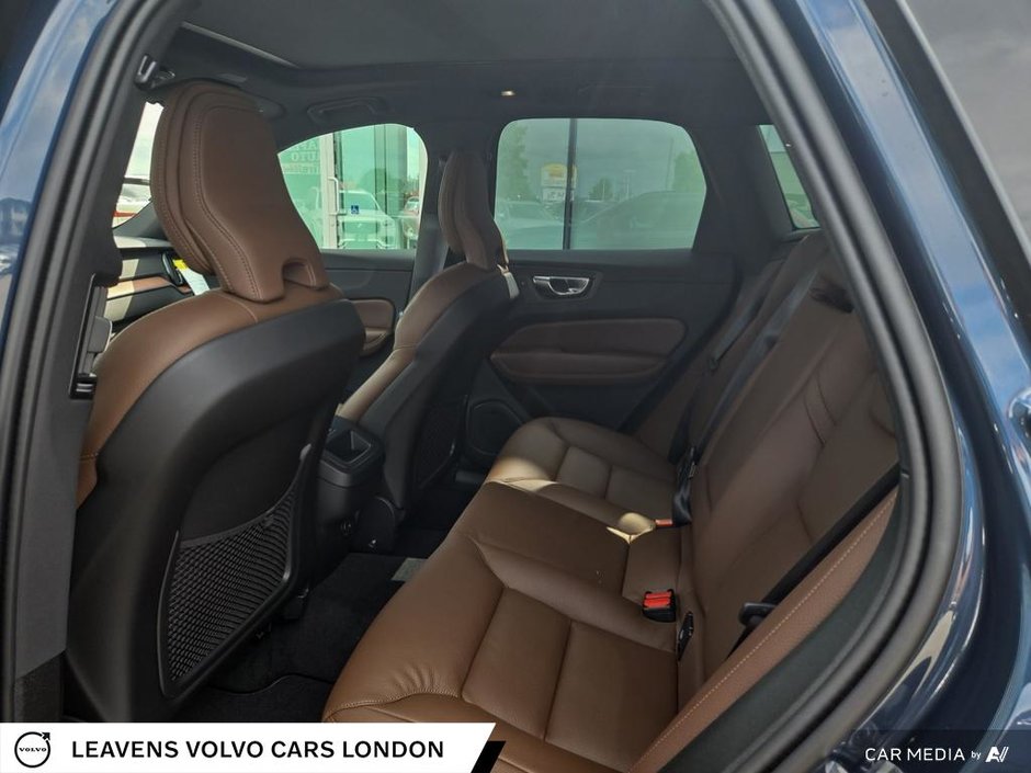 2025 Volvo XC60 PLUS DARK THEME-22