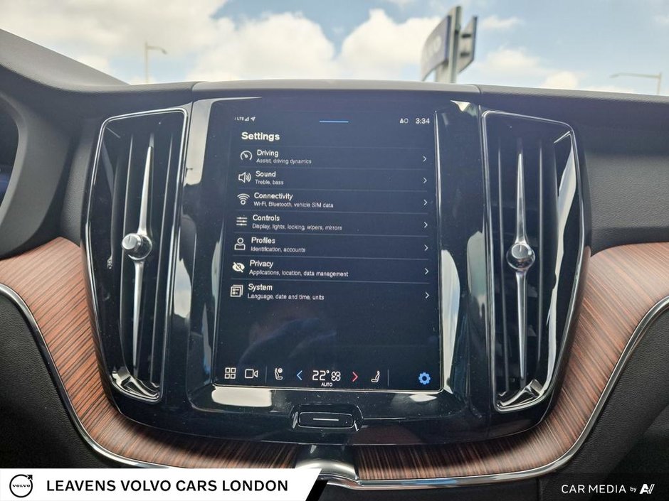 2025 Volvo XC60 PLUS DARK THEME-27