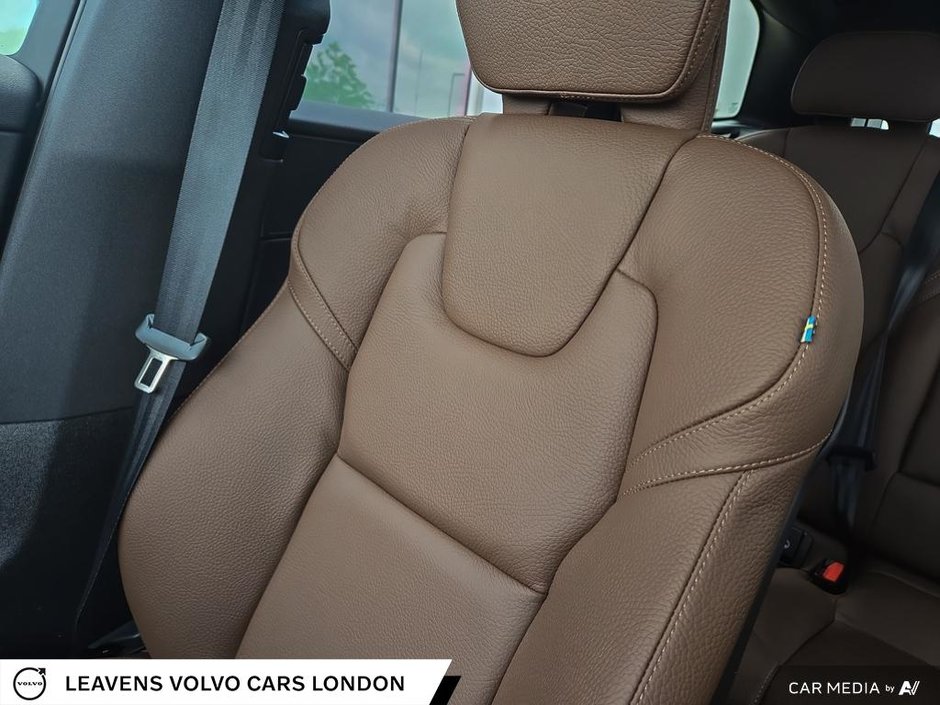 2025 Volvo XC60 PLUS DARK THEME-19