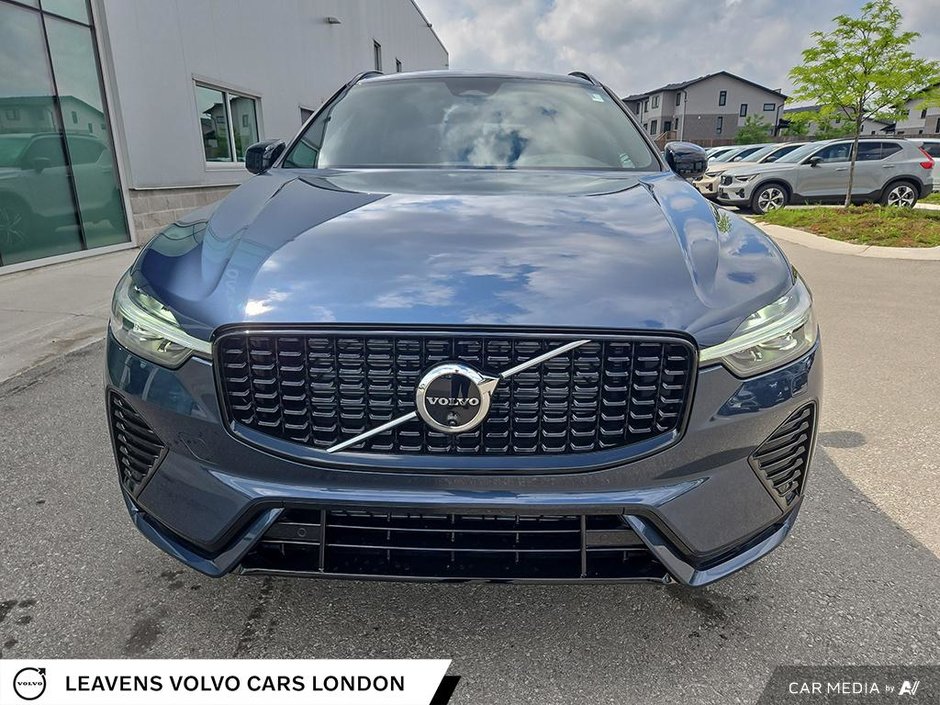 2025 Volvo XC60 PLUS DARK THEME-8