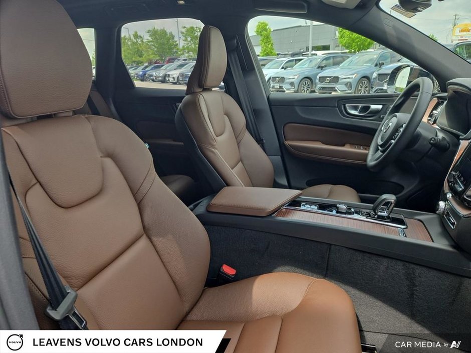 2025 Volvo XC60 PLUS DARK THEME-21