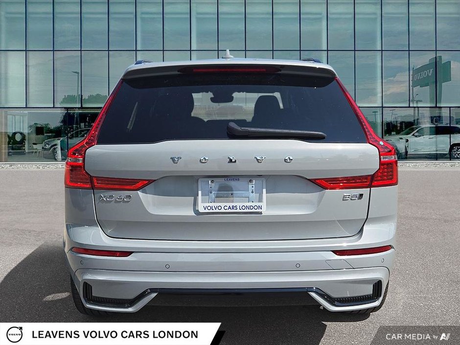 2025 Volvo XC60 ULTRA DARK THEME-4