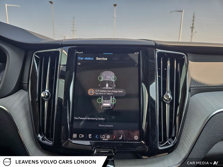 2025 Volvo XC60 ULTRA DARK THEME-28