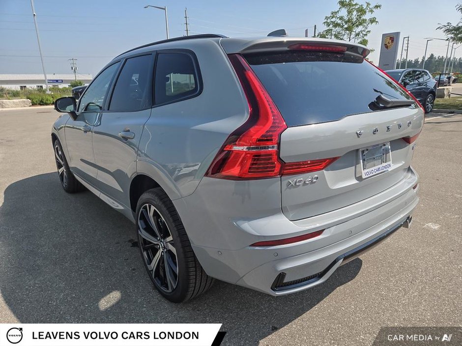 2025 Volvo XC60 ULTRA DARK THEME-10