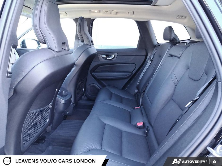 2025 Volvo XC60 PLUS DARK THEME-22